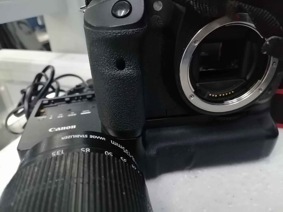 CANON EOS 7D DIGITAL CAMERA