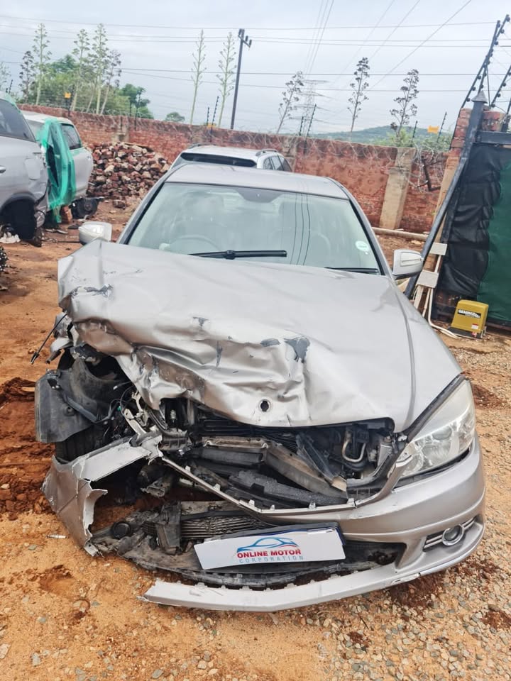 2009 MERCEDES BENZ C220 CDI STRIPPING AS SPARES