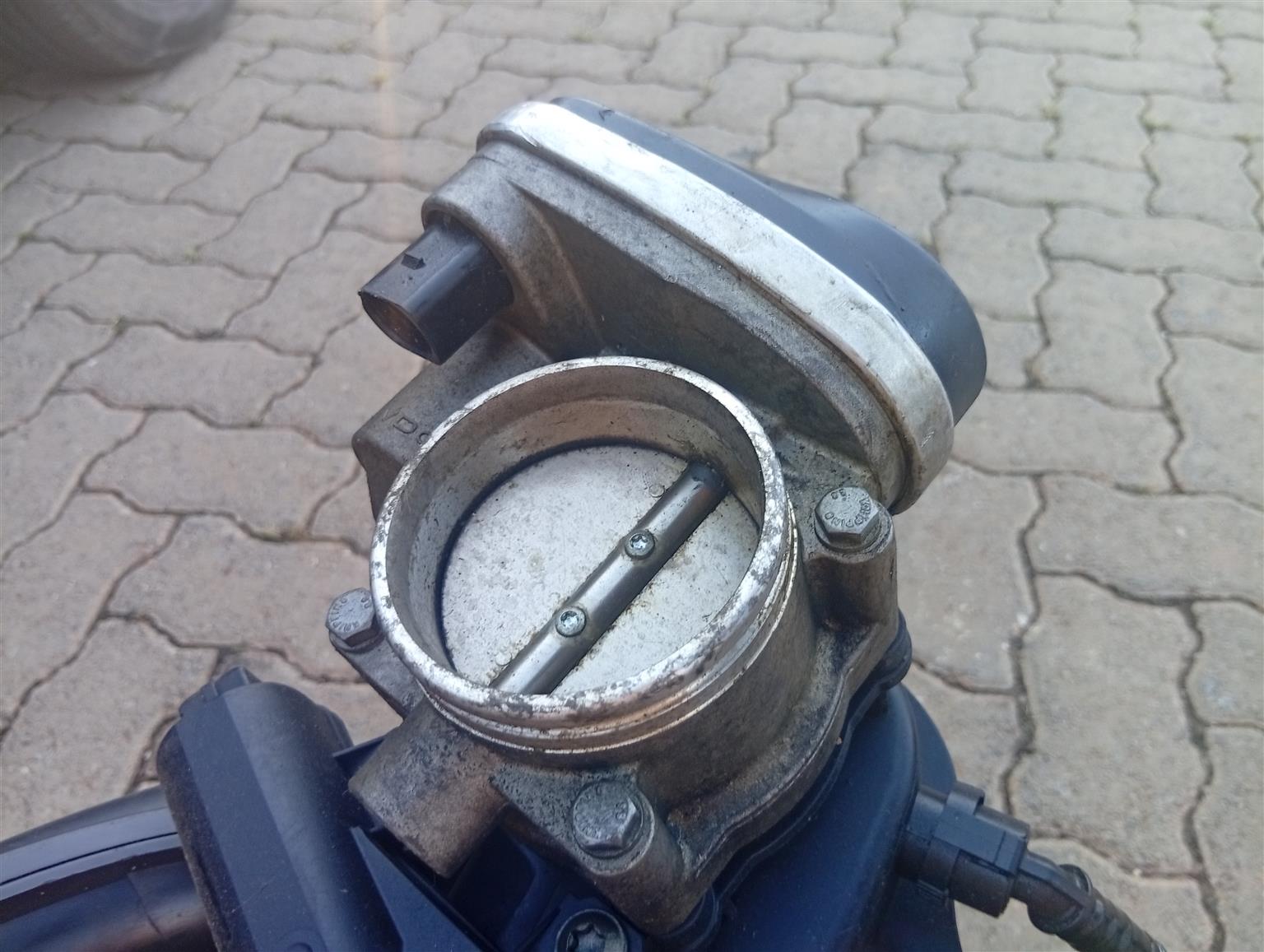 BMW E90 E87 throttle body for sale in great condition - Private Seller