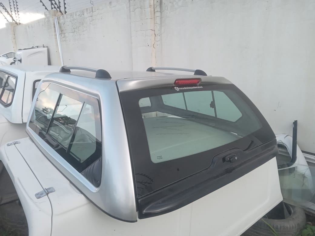 Nissan Navara Double Cab Canopy 2018 - Private Seller