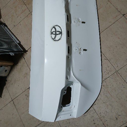 Toyota prestige tailgate - Private Seller Toyota prestige tailgate - Private Seller