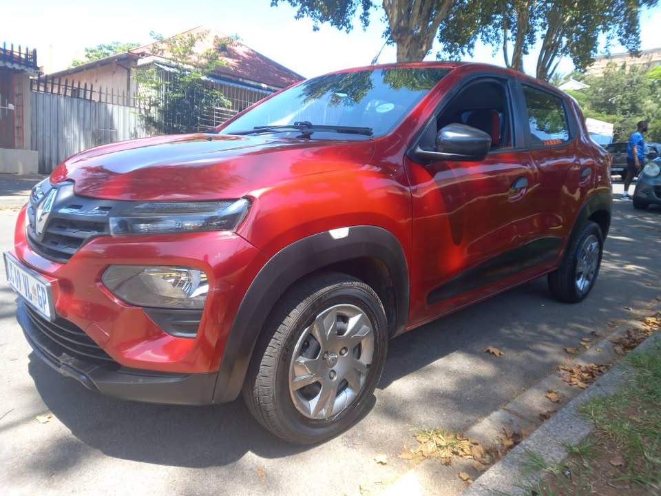 2021 Renault Kwid 1.0 Petrol Engine, Automatic Transmission, Maroon Color, Mileage 117000kms