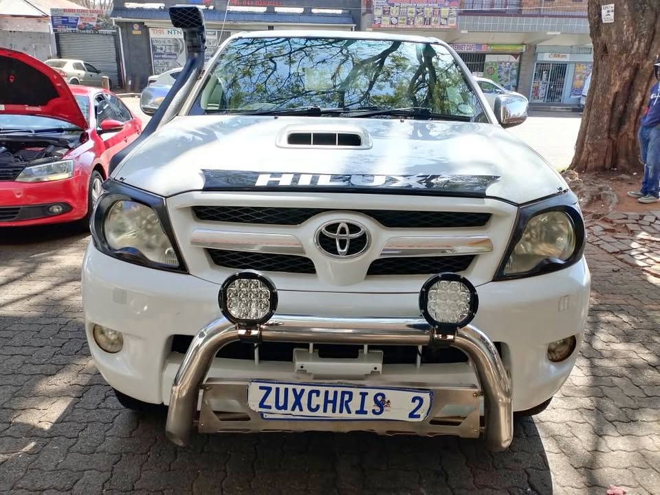 2008 TOYOTA HILUX  D4D 4×4 3.0  CANOPY DOUBLE CAB  MANUAL
