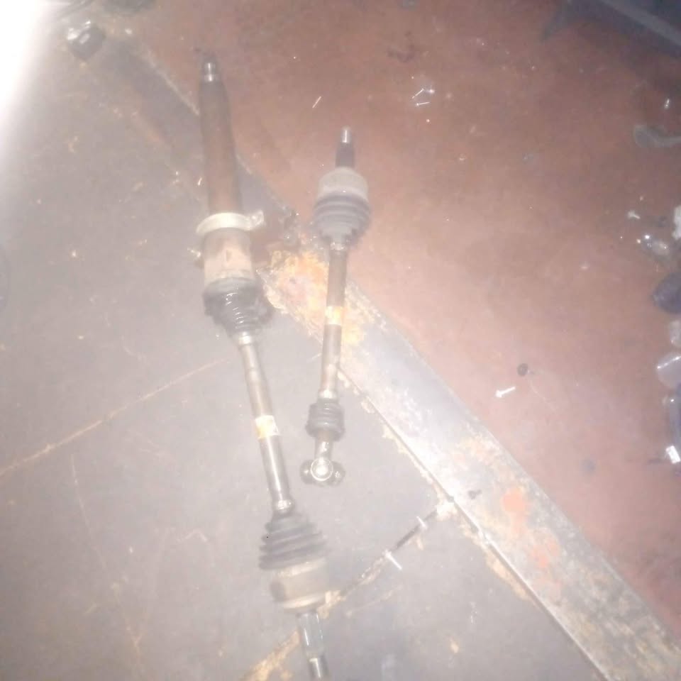 Ford EcoSport 1.6 maunal diesel Both CV joints - Private Seller Ford EcoSport 1.6 maunal diesel Both CV joints - Private Seller