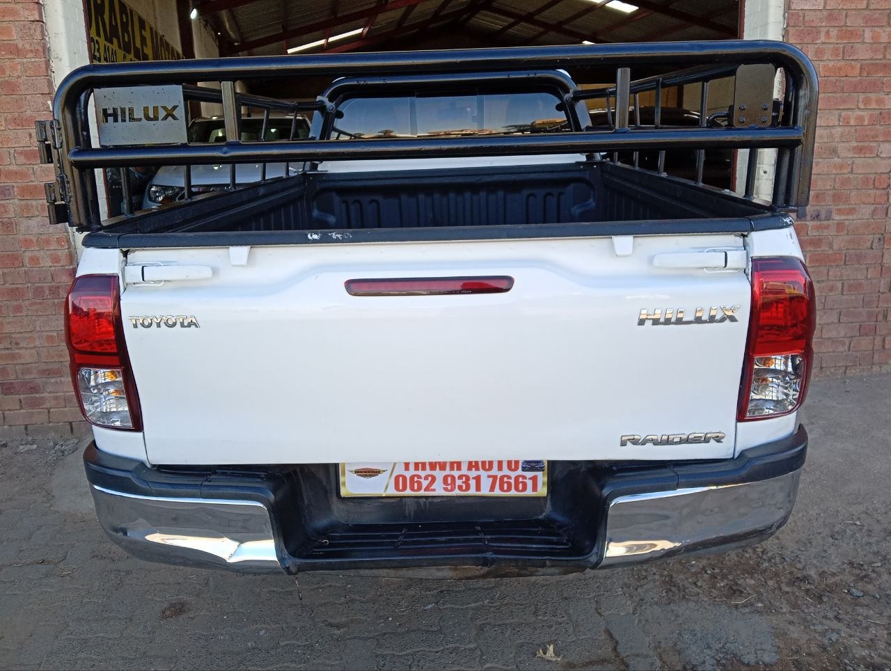 Used 2016 Toyota Hilux 2.8GD-6 Legend 50 - Private Seller Used 2016 Toyota Hilux 2.8GD-6 Legend 50 - Private Seller