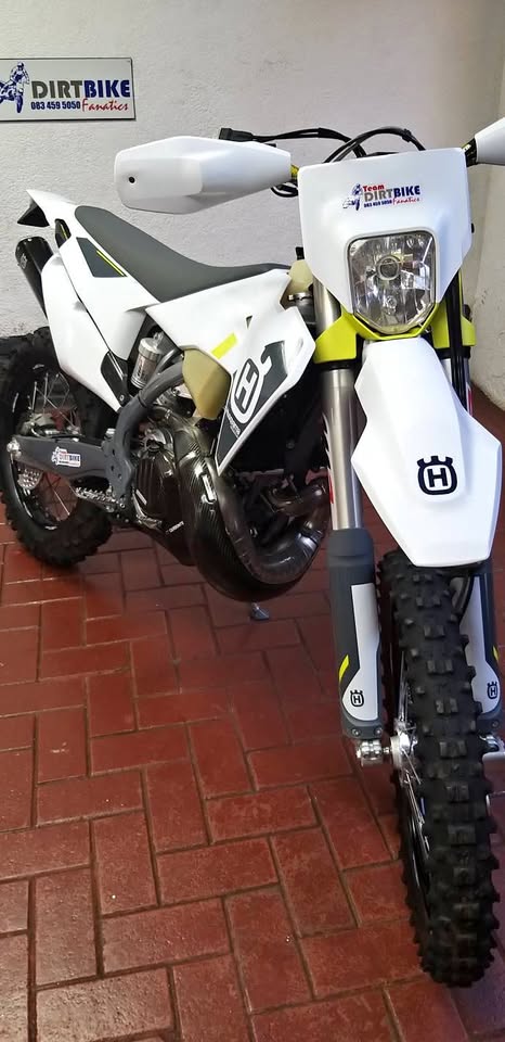 Husqvarna TE300 - Private Seller Husqvarna TE300 - Private Seller