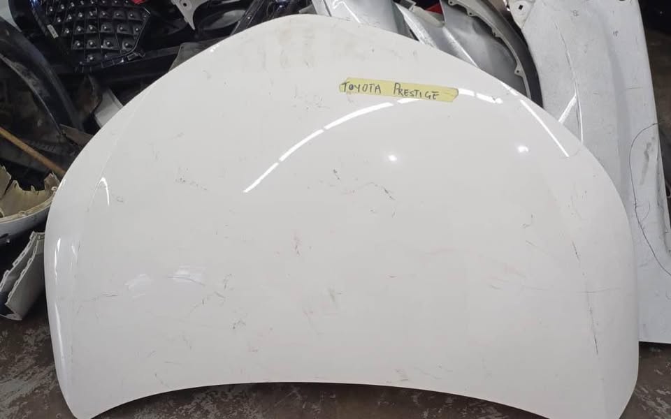 Toyota Prestige bonnet - Private Seller
