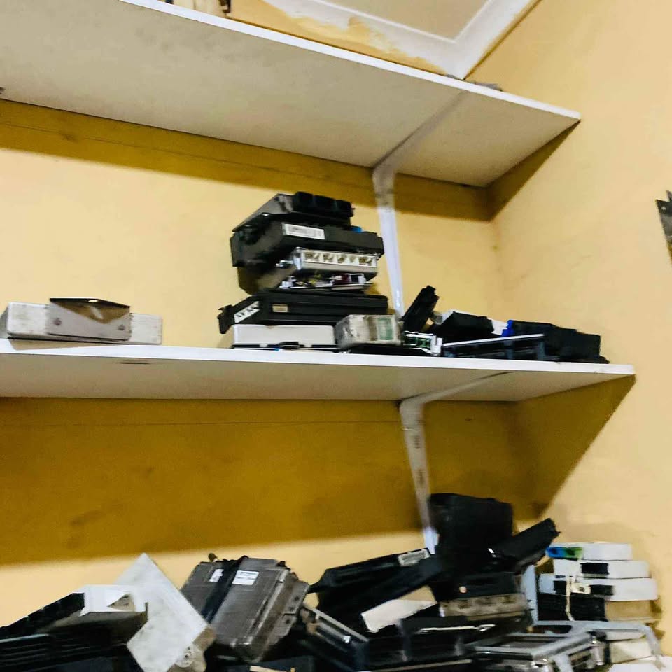 Car computer boxes, modules and lock sets.
