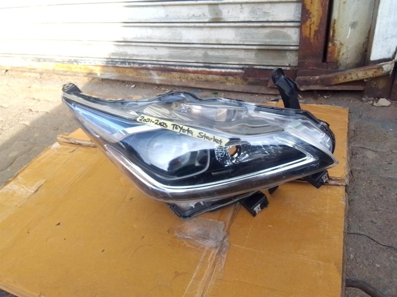 (2021-2023) TOYOTA STARLET RHS XENON HEADLIGHT - Private Seller (2021-2023) TOYOTA STARLET RHS XENON HEADLIGHT - Private Seller