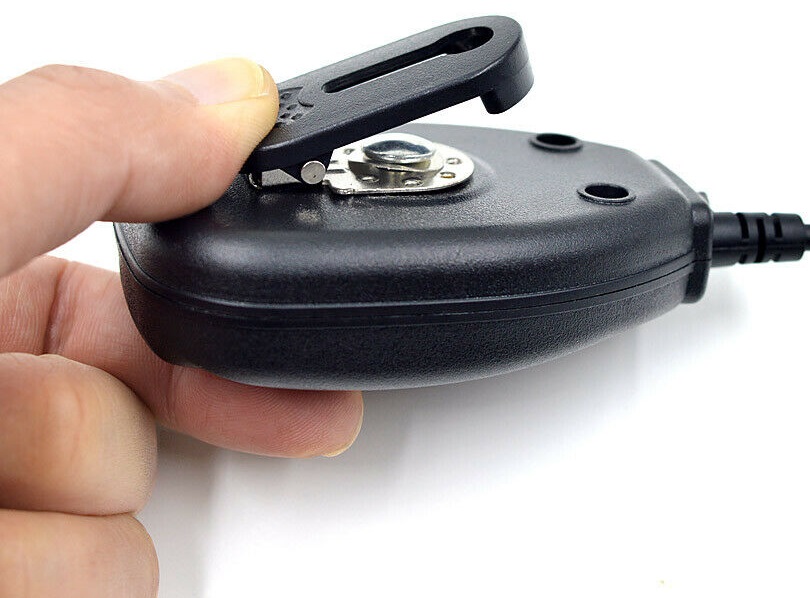 Hand Held Clip-On Shoulder Speaker Mic Microphone PTT for Walkie Talkies. NEW