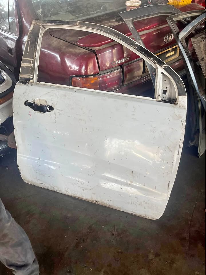 Ford Ranger T6 Door Right Side - Private Seller Ford Ranger T6 Door Right Side - Private Seller