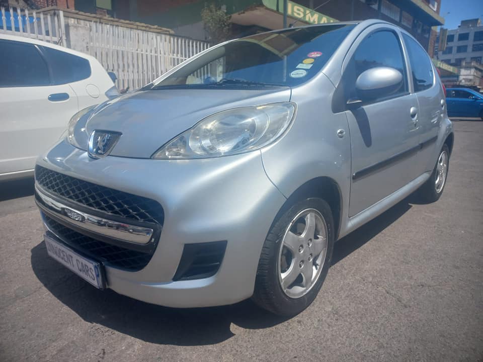 2011 PEUGEOT 107 1.0 PETROL, HATCHBACK MANUAL TRANSMISSION, SILVER COLOUR, MILEAGE 90000KM