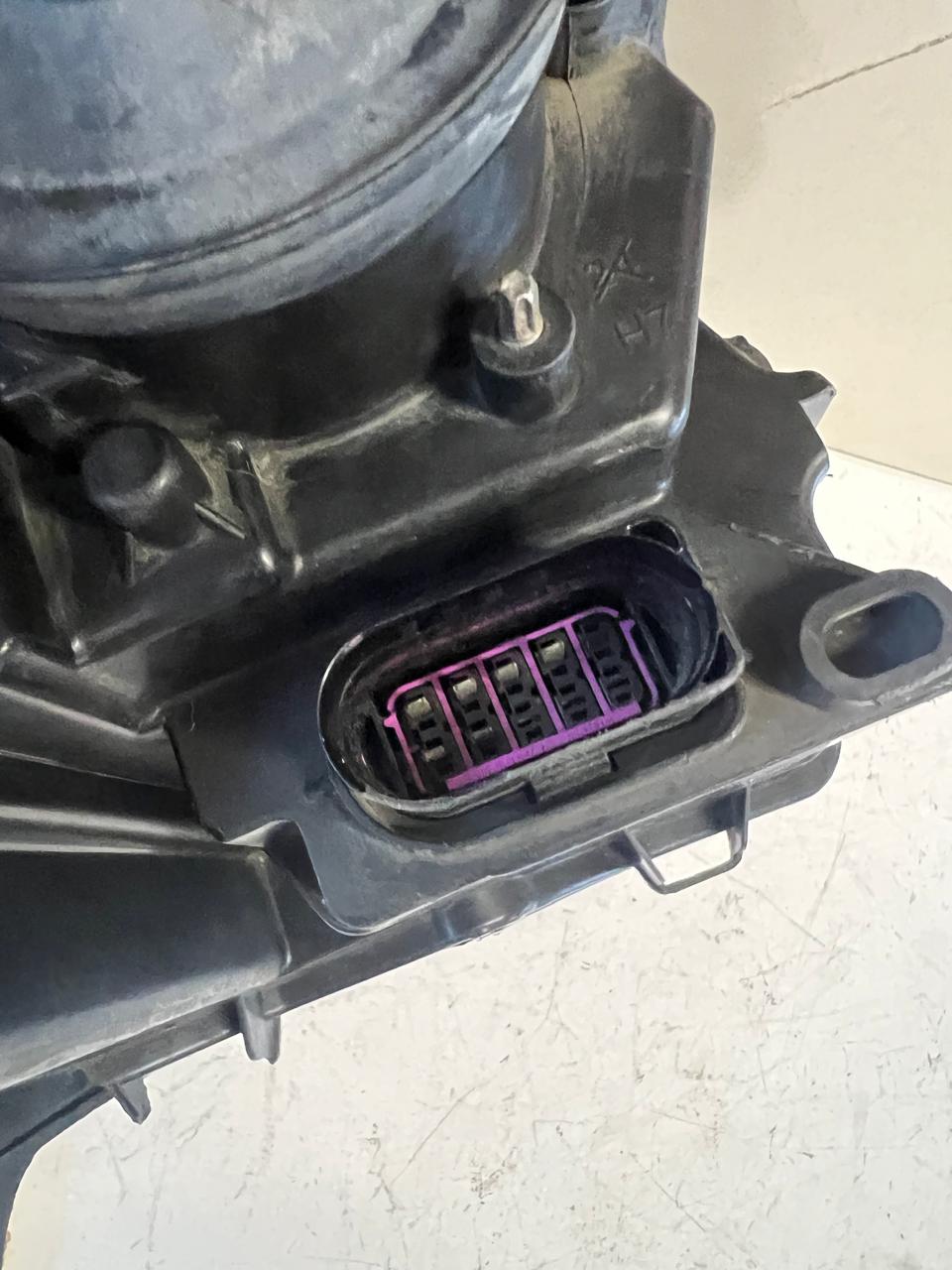 VW Polo Vivo left side headlight - Private Seller VW Polo Vivo left side headlight - Private Seller