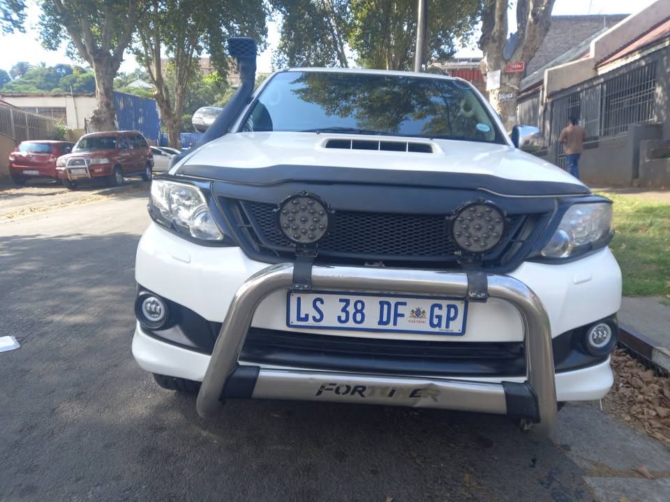 2014 Toyota Fortuner Engine Capacity 3.0 D4D Diesel Automatic Transmission 4X4 White Colour