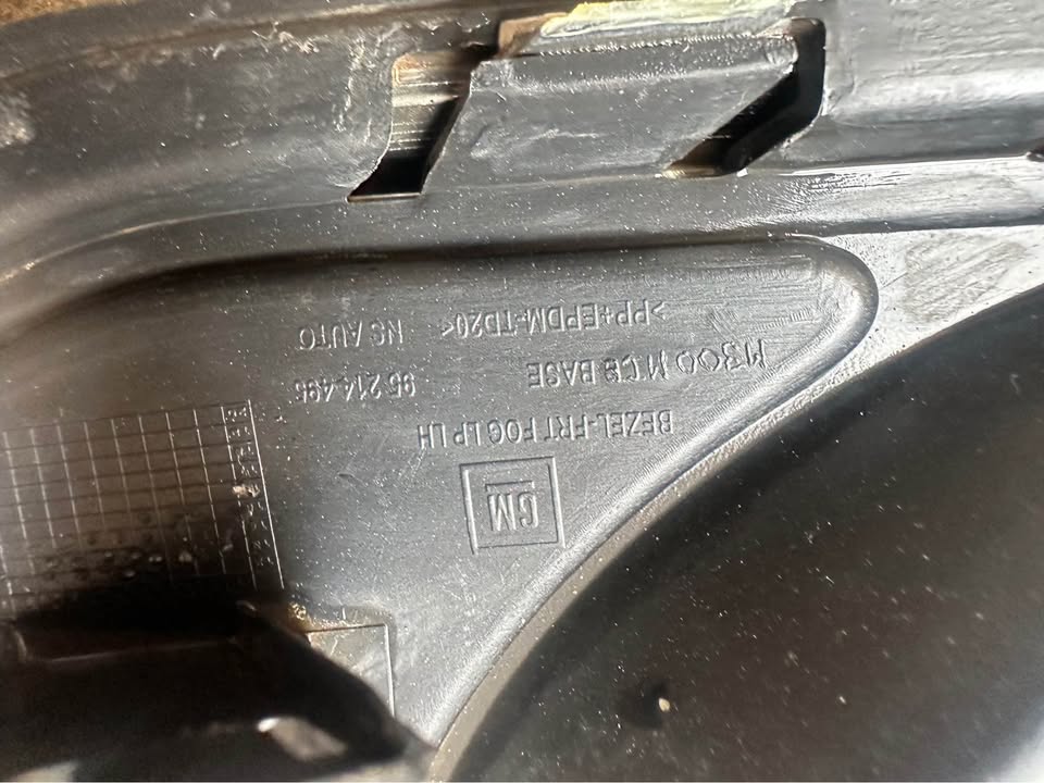 Chevrolet spark left side fog light cover - Private Seller