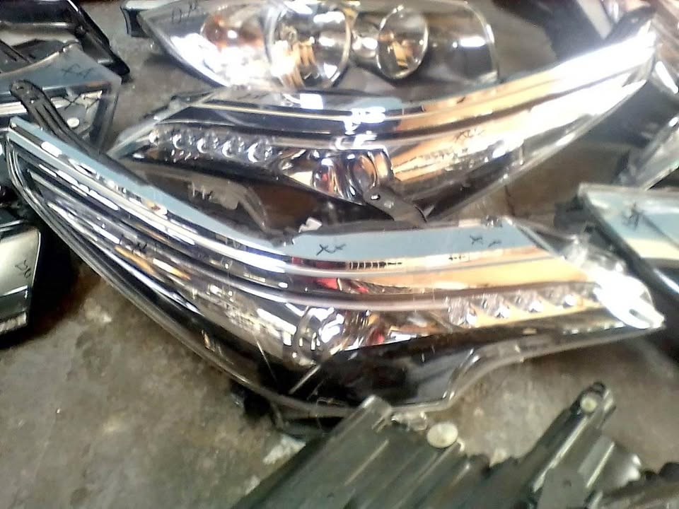 Toyota fortune headlights - Private Seller Toyota fortune headlights - Private Seller