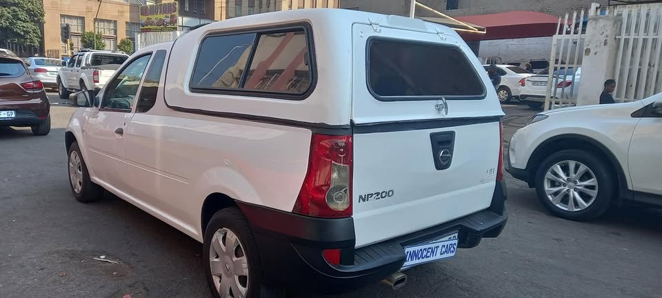 2016 NISSAN NP200 1.6 MANUAL TRANSMISSION, WHITE COLOUR.