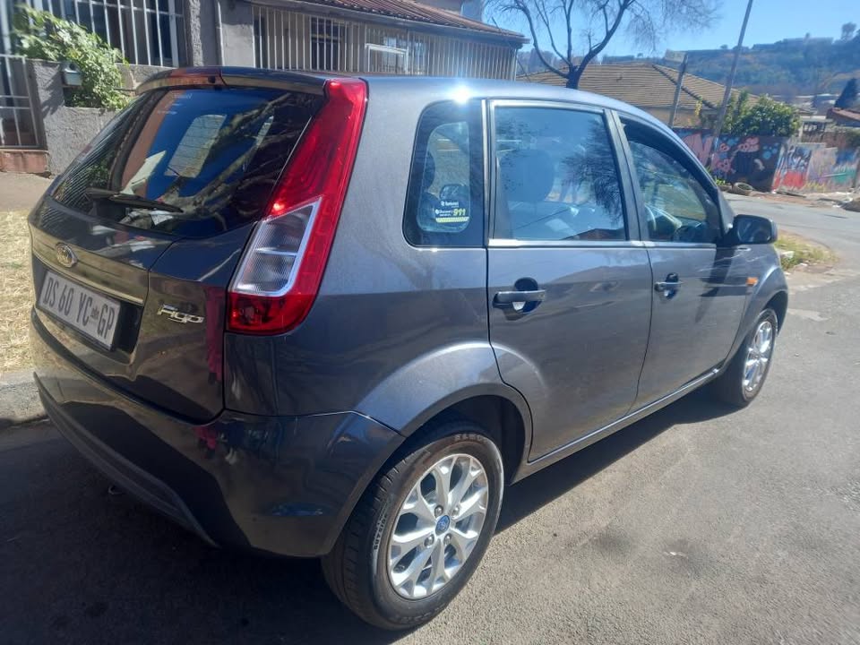 2015 Ford Figo 1.4 Manuel, Petrol, Grey,  Full Service history.