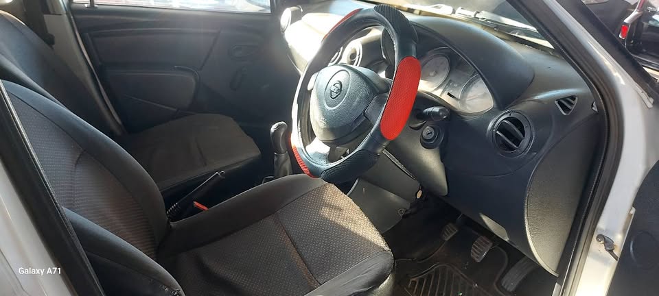 Nissan Np200 1.6i Manual petrol