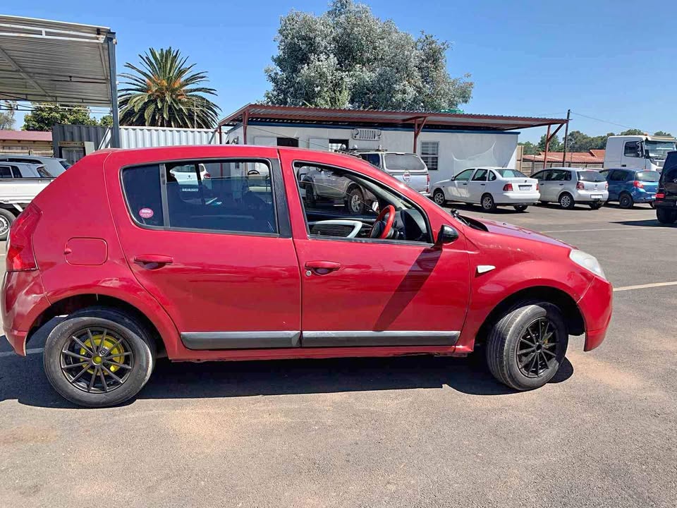 Renault Sandero Stripping for Spares. - Private Seller Renault Sandero Stripping for Spares. - Private Seller