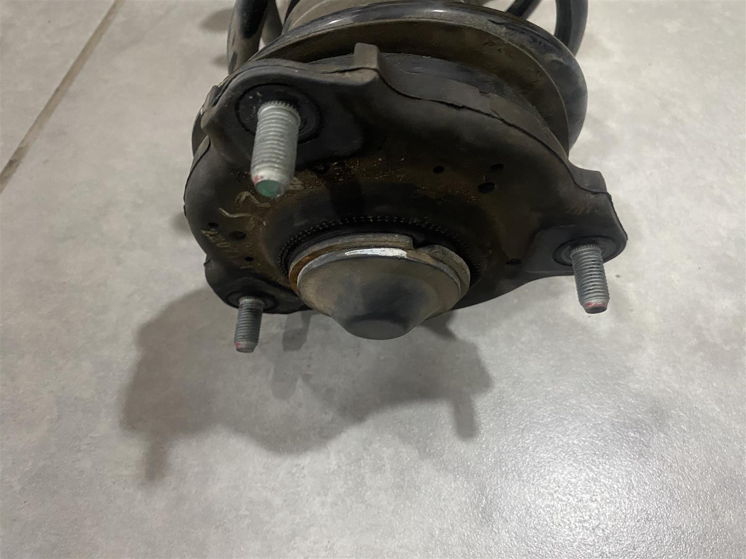 2022 HYUNDAI KONA RIGHT FRONT SHOCK ABSORBER FOR SALE. - Private Seller