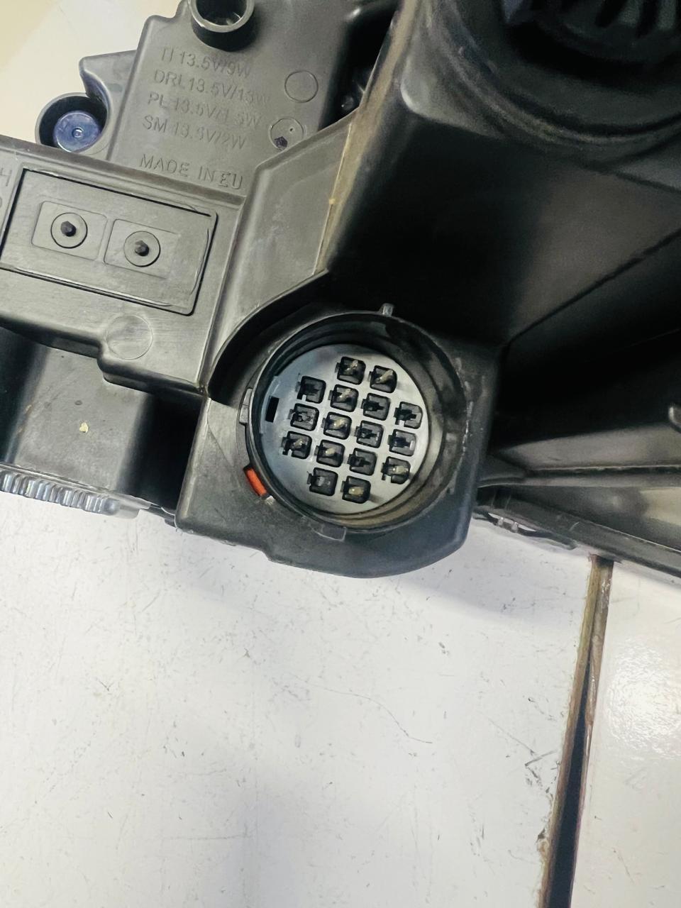 Jaguar XF X351 right side xenon headlight (2010-2015) - Private Seller Jaguar XF X351 right side xenon headlight (2010-2015) - Private Seller