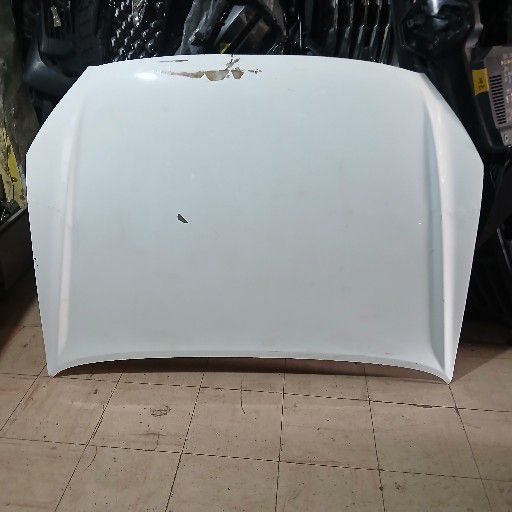 Isuzu Bakker bonnet - Private Seller Isuzu Bakker bonnet - Private Seller
