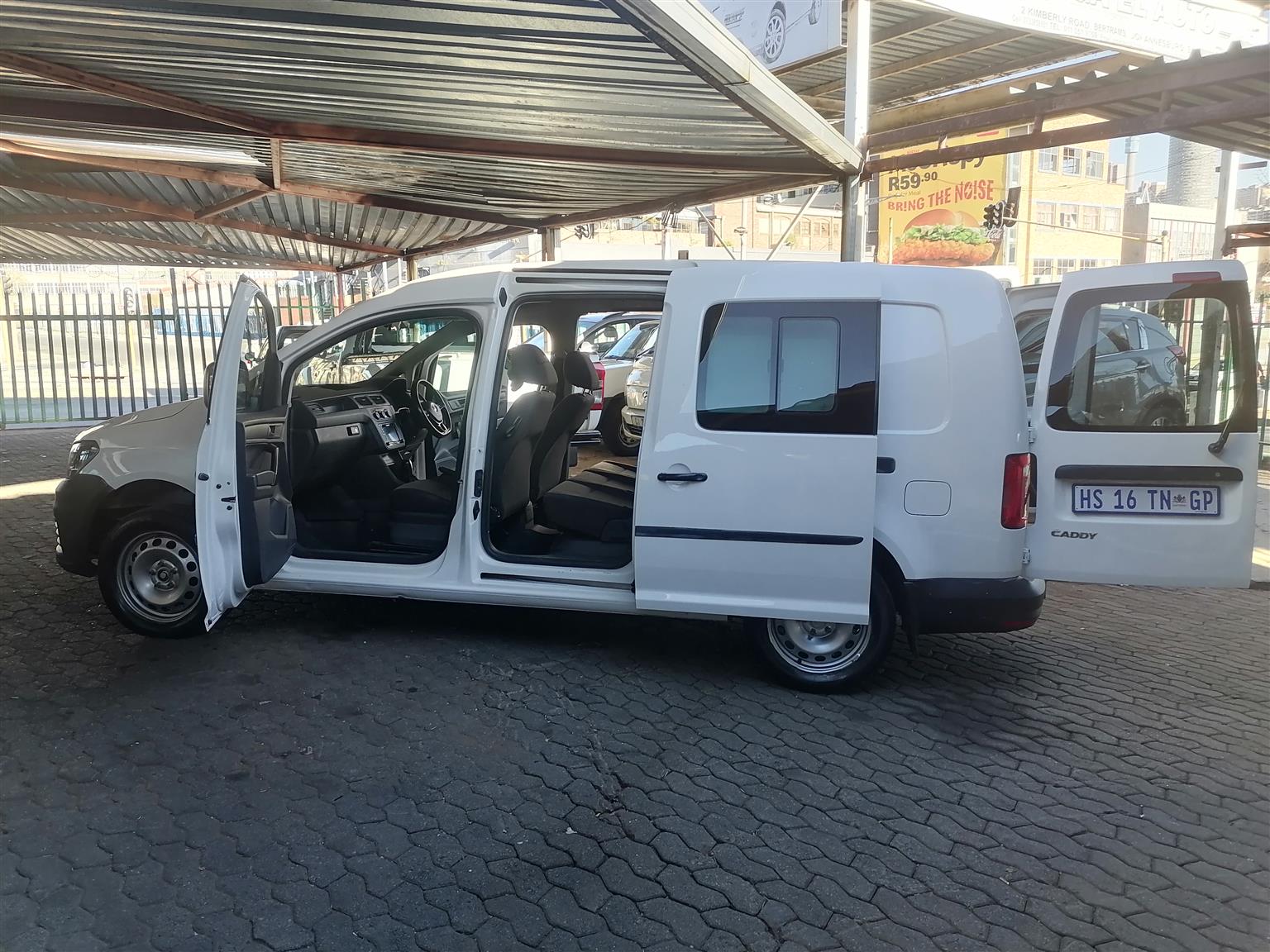 Used 2018 Volkswagen Caddy Maxi 2.0TDI crew bus auto - Private Seller Used 2018 Volkswagen Caddy Maxi 2.0TDI crew bus auto - Private Seller