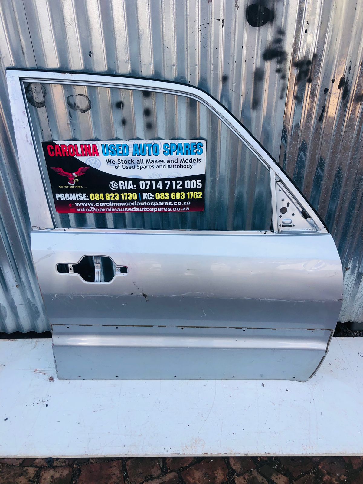 Mitsubishi Pajero Right Side Front Door - Private Seller Mitsubishi Pajero Right Side Front Door - Private Seller
