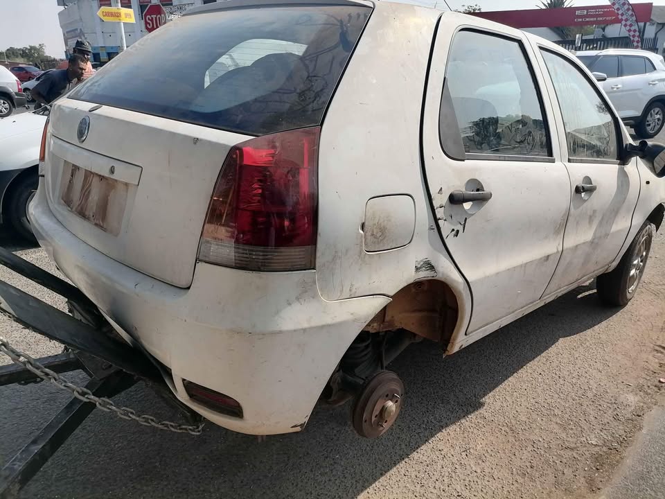 Fiat palio stripping for spares - Private Seller Fiat palio stripping for spares - Private Seller