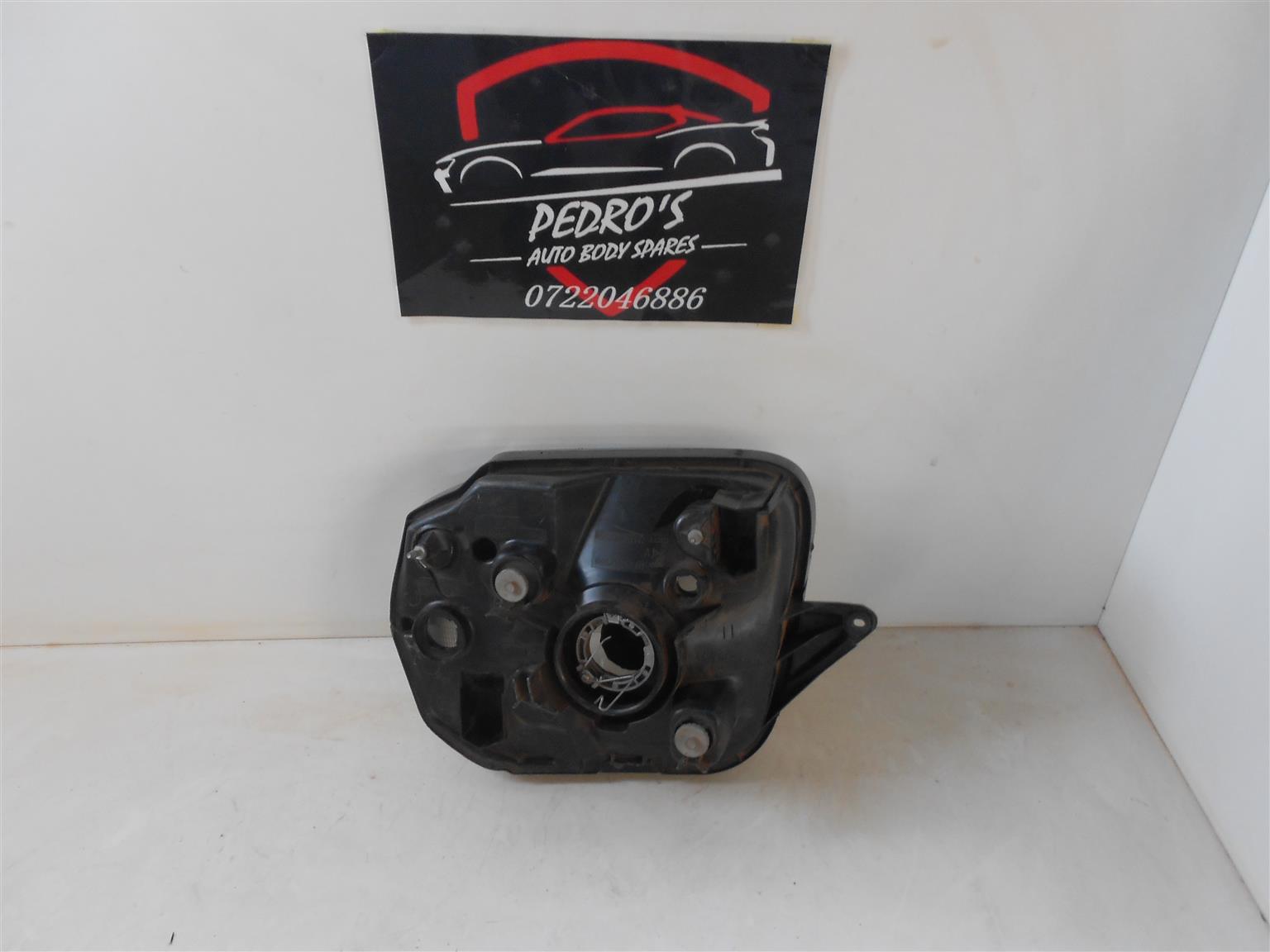 Suzuki Right Headlight