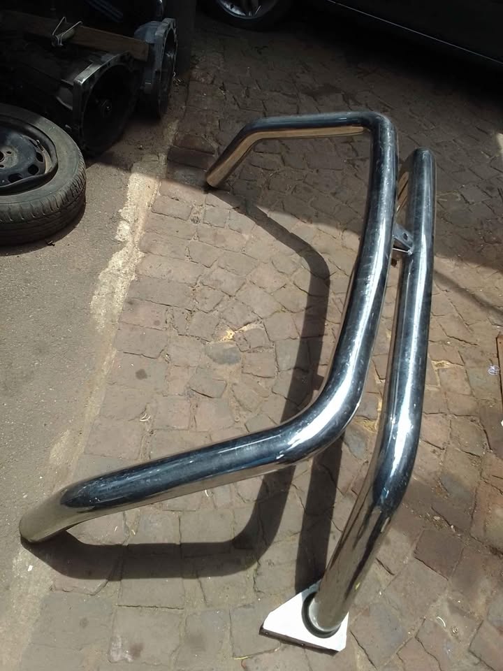 Toyota Hilux D4D Rowbar for sale - Private Seller Toyota Hilux D4D Rowbar for sale - Private Seller