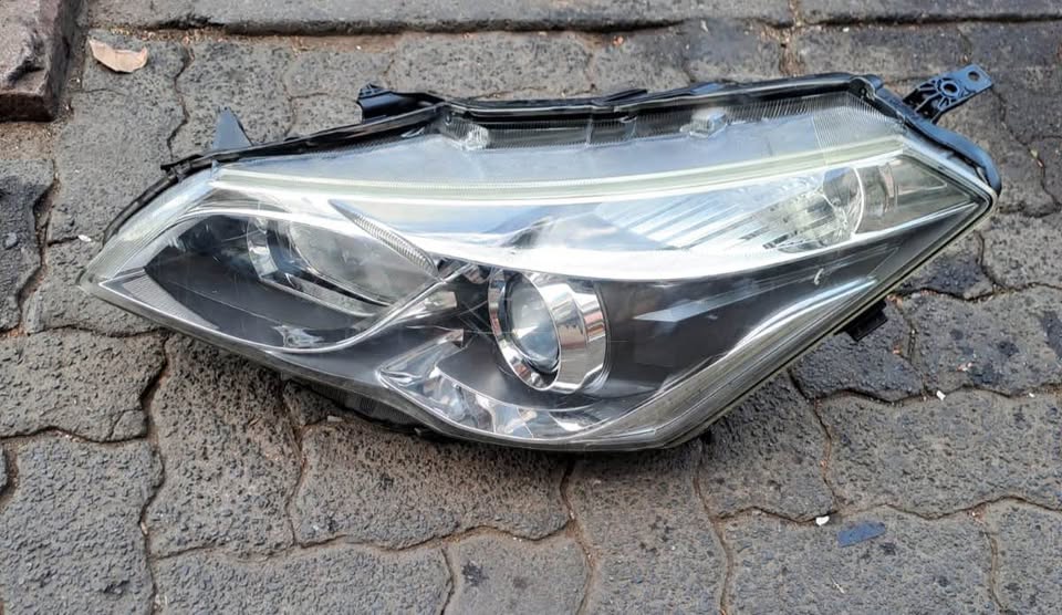 Suzuki Ciaz Xenon Headlight Leftside  Call or dm - Private Seller