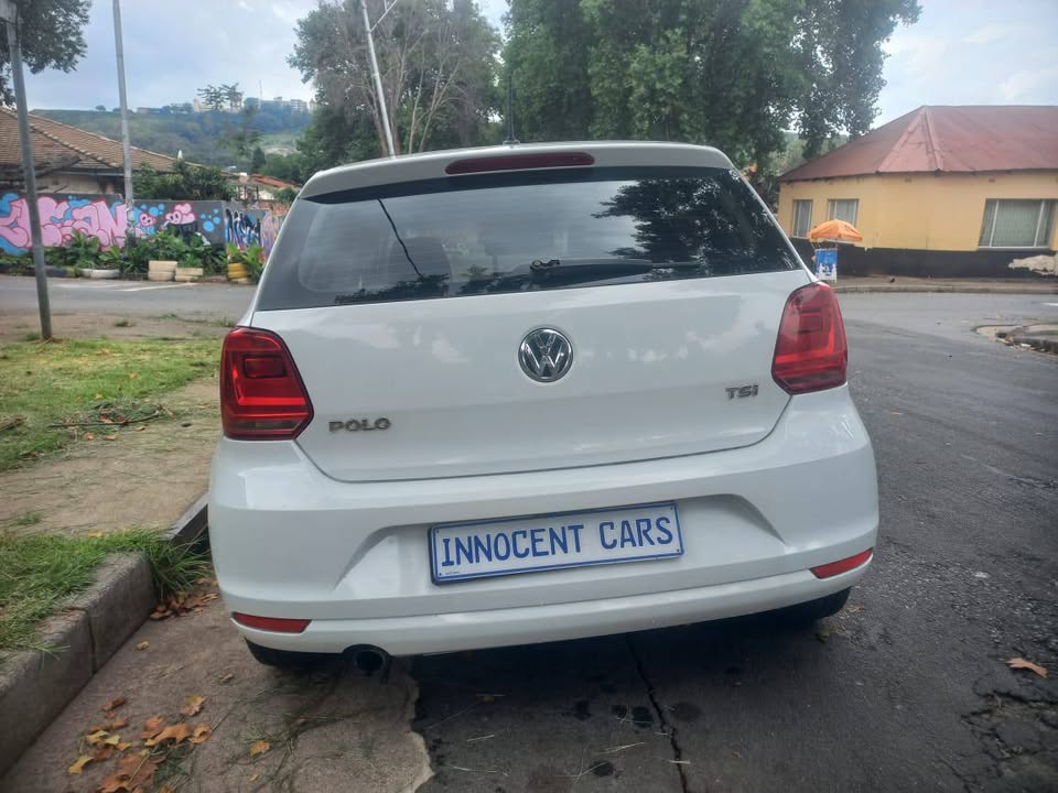 2016 VW POLO 6 TSI, 1.2 petrol, Manual, white color, mileage 81000kms