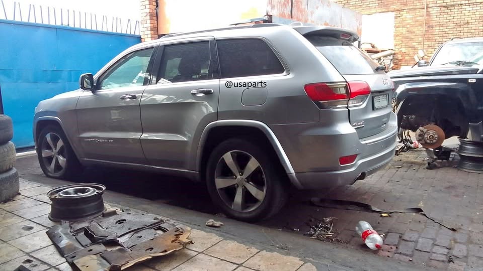 Jeep Grand Cherokee 3.0 CRD 2014 WK2 – Breaking for Body Parts - Private Seller Jeep Grand Cherokee 3.0 CRD 2014 WK2 – Breaking for Body Parts - Private Seller