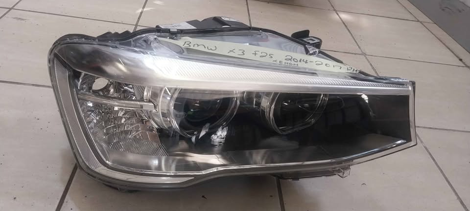 BMW X3 F XENON HEADLIGHT RHS - Private Seller