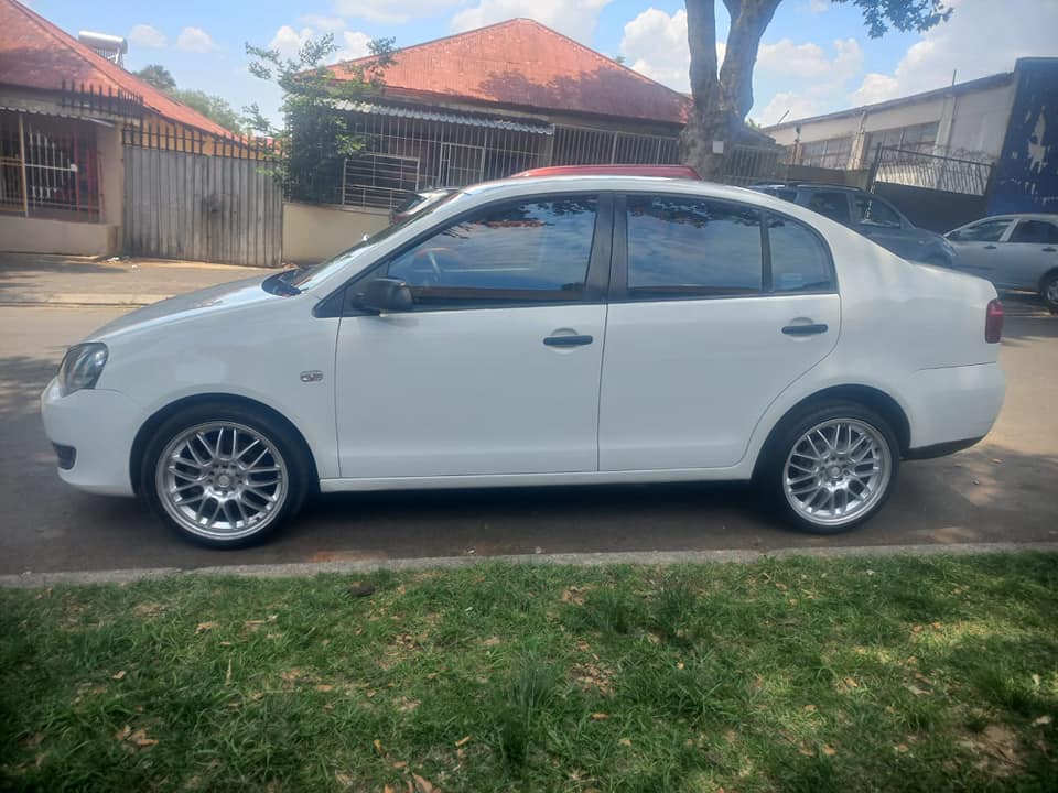 2013 VW POLO VIVO SEDAN 1.4 PETROL, MANUAL, WHITE COLOR, MILEAGE 95000KMS