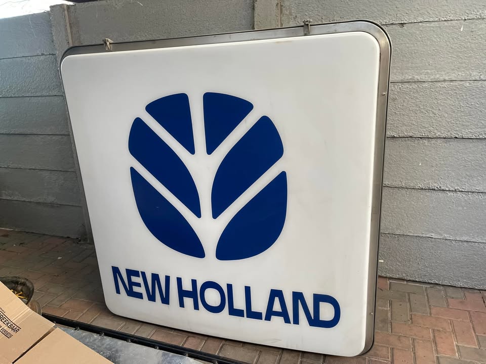 We buy Enamel /  porcelain signs and vintage petrol pumps