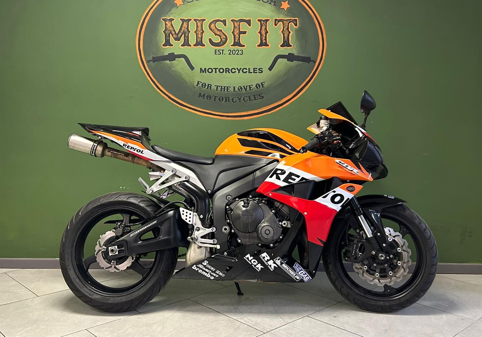 2010 HONDA CBR600RR - Private Seller 2010 HONDA CBR600RR - Private Seller