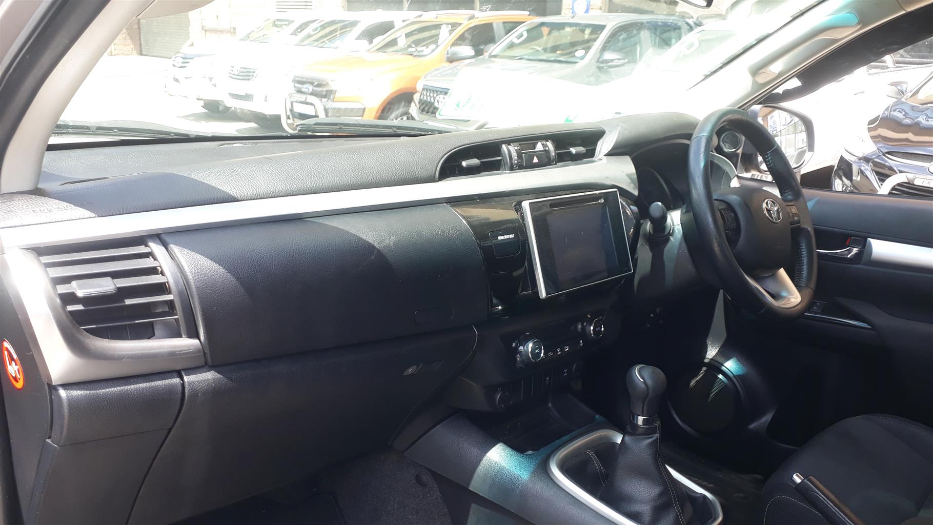 2017 Toyota Hilux 2.8GD6 Doule Cab Manual Bakkie