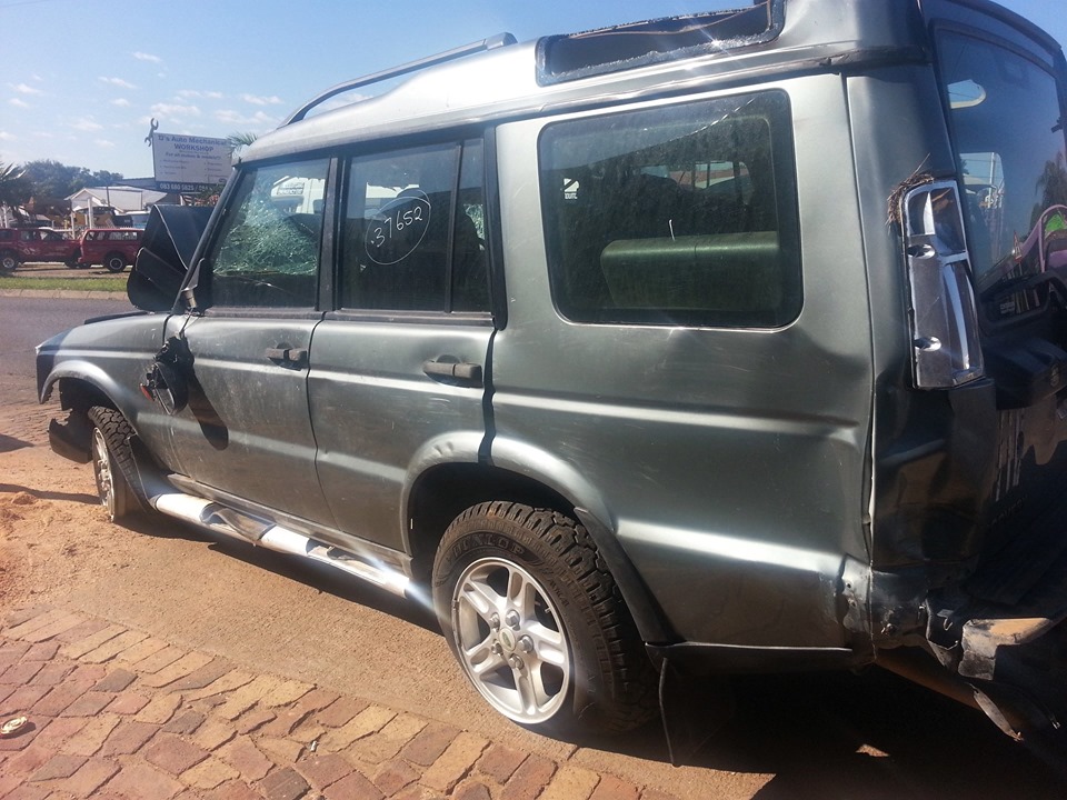 Land Rover Discovery 2 - Stripping for Spares | AUTO EZI