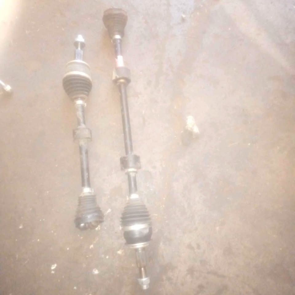 Toyota Starlet's Both CV joints new shape maunal - Private Seller Toyota Starlet's Both CV joints new shape maunal - Private Seller
