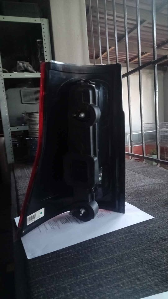 Nissan Np200 right side taillight - Private Seller