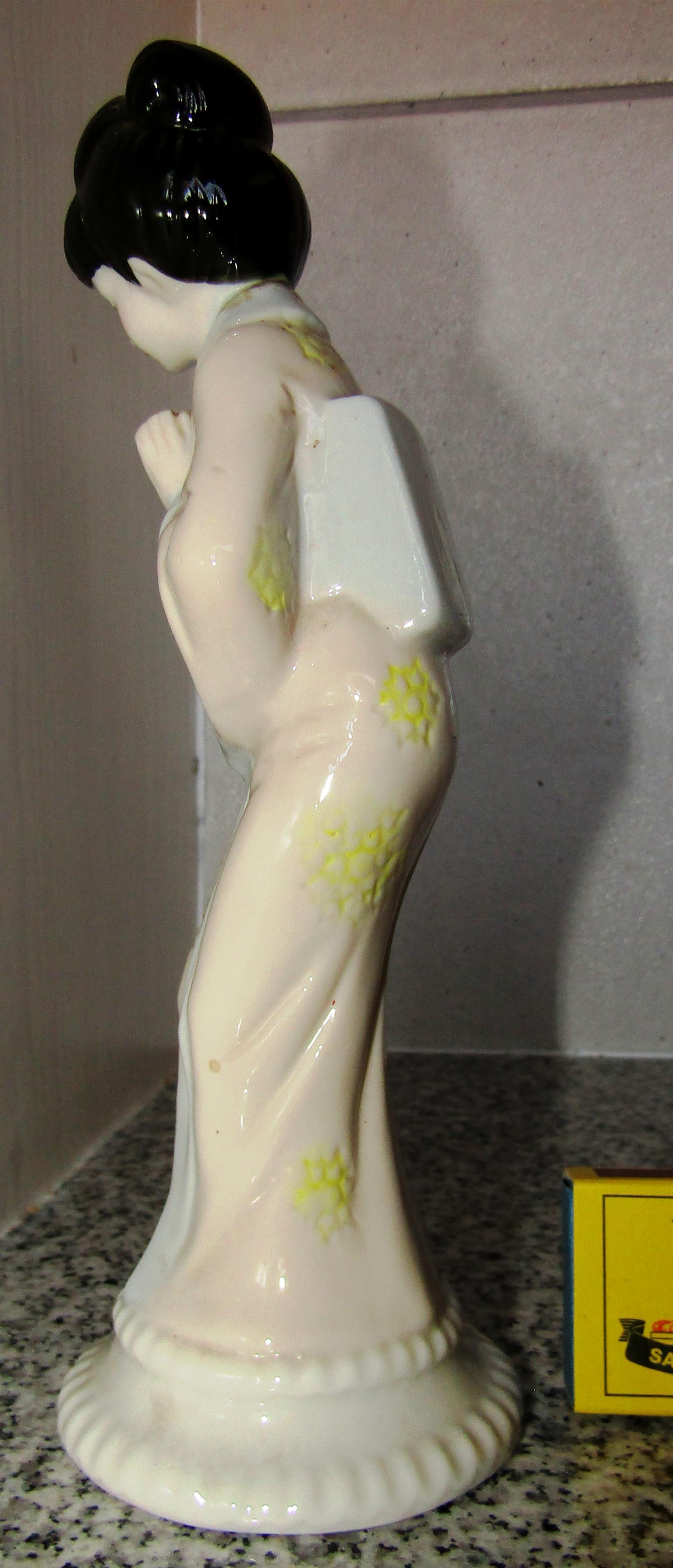 Geisha Porcelain Figurine - flawed