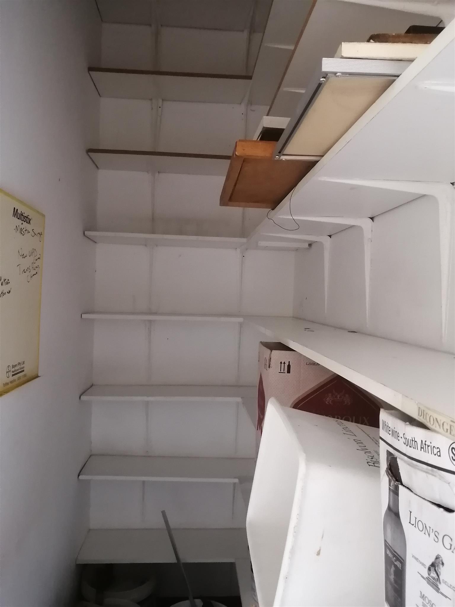 2 BED 1 BATH HOUSE IN TOWNSVIEW, JHB SOUTH Junk Mail