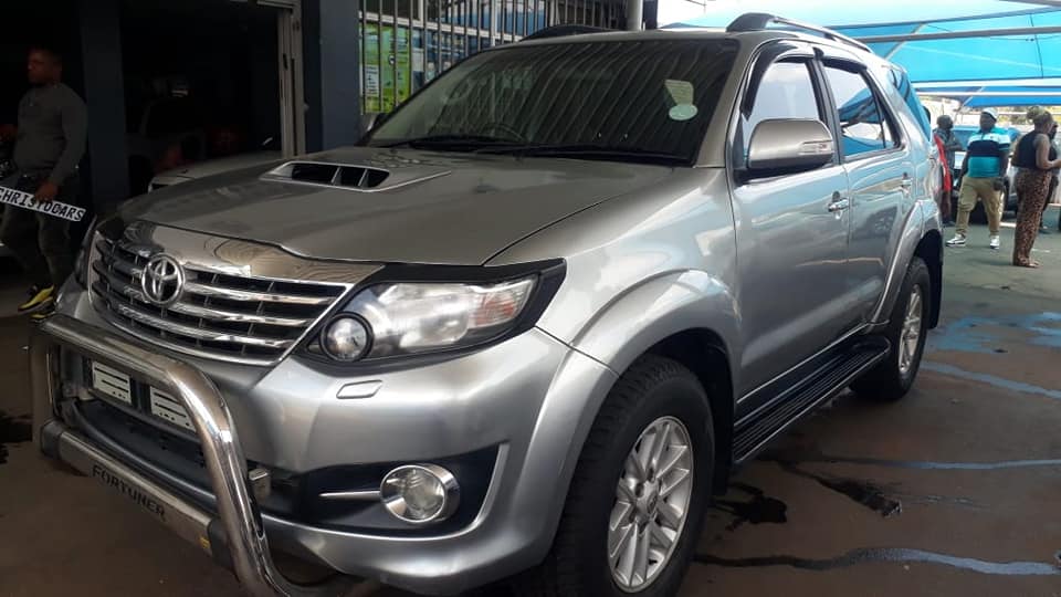2014 TOYOTA FORTUNER 3.0 D4D