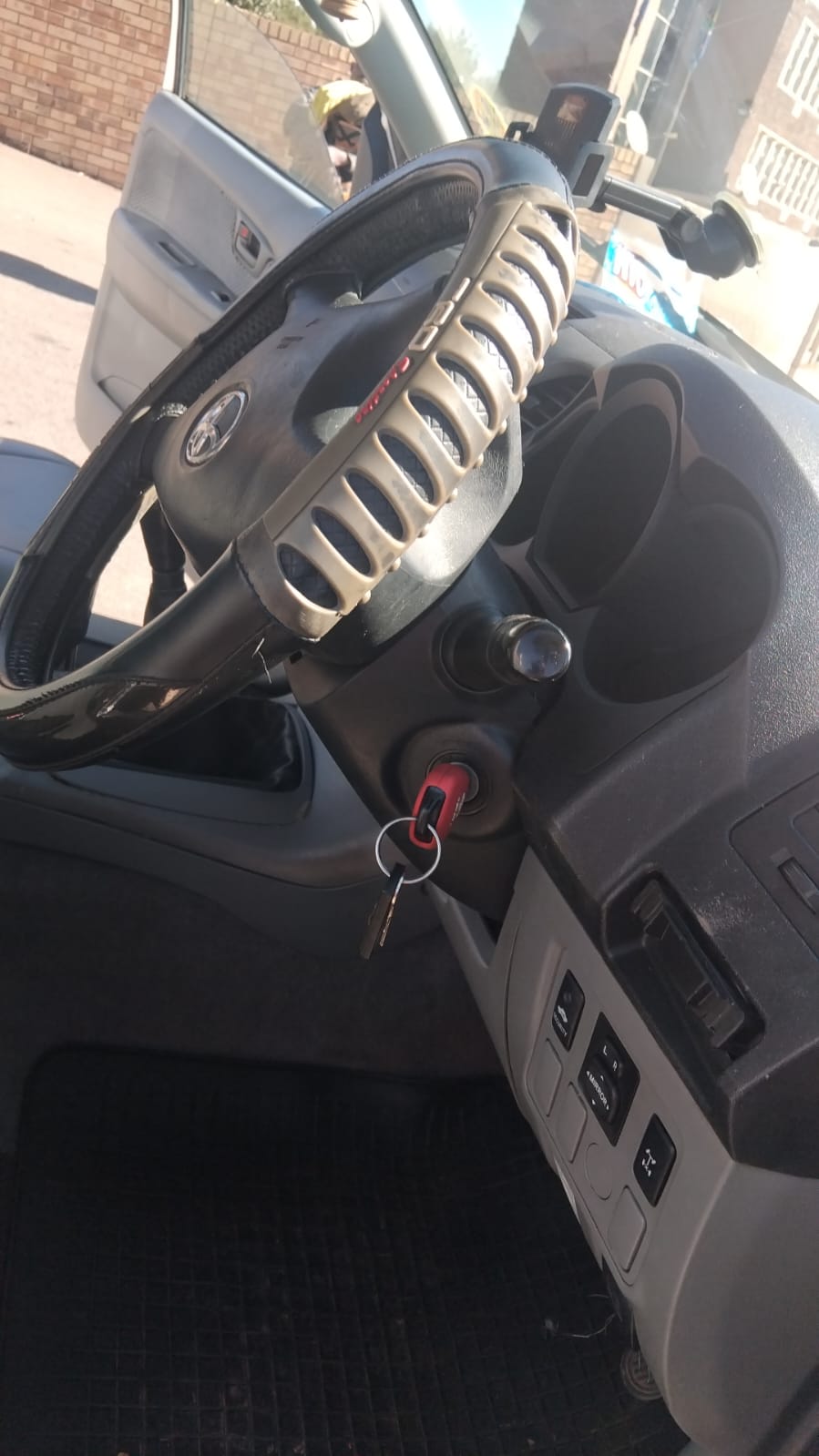 Toyota hilux 3.0 D4D for sale