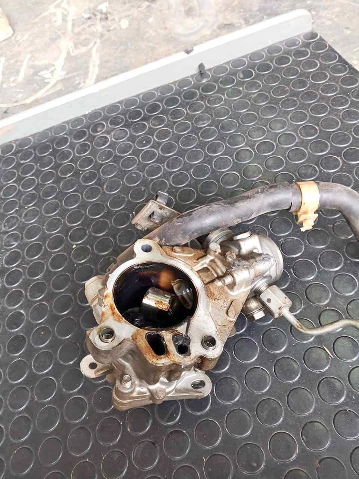 2015--19 Mazda 2 Skyactive High pressure pump,vaccum pump & Housing..complete... - Private Seller 2015--19 Mazda 2 Skyactive High pressure pump,vaccum pump & Housing..complete... - Private Seller