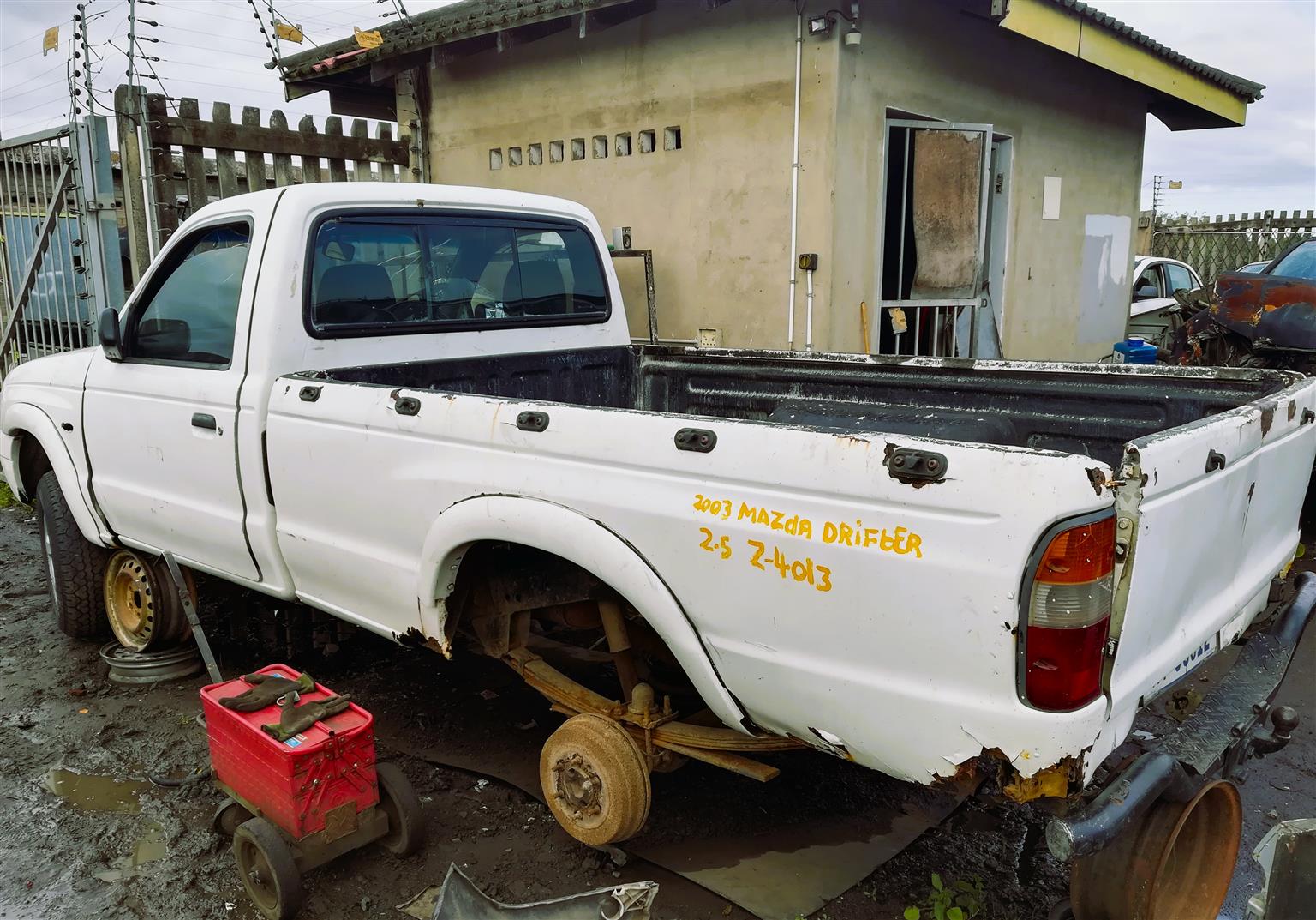 2003 Mazda Drifter 2.5 - Stripping for Spares