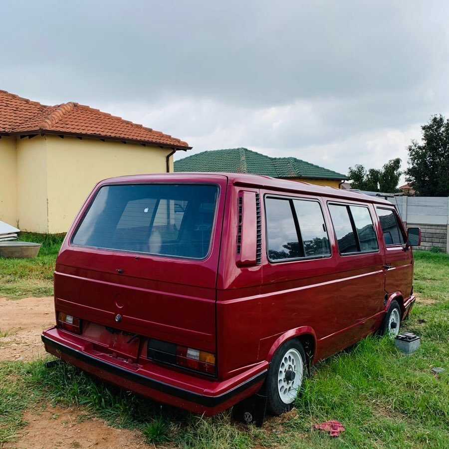 Microbus 2.6i Exclusive | Junk Mail
